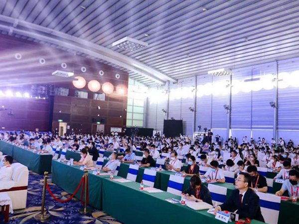 深圳电子展上正在进行的高峰论坛